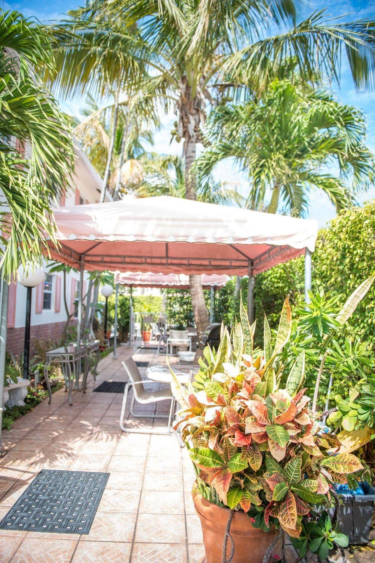 Shore Haven Resort Inn Lauderdale-by-the-Sea Bagian luar foto