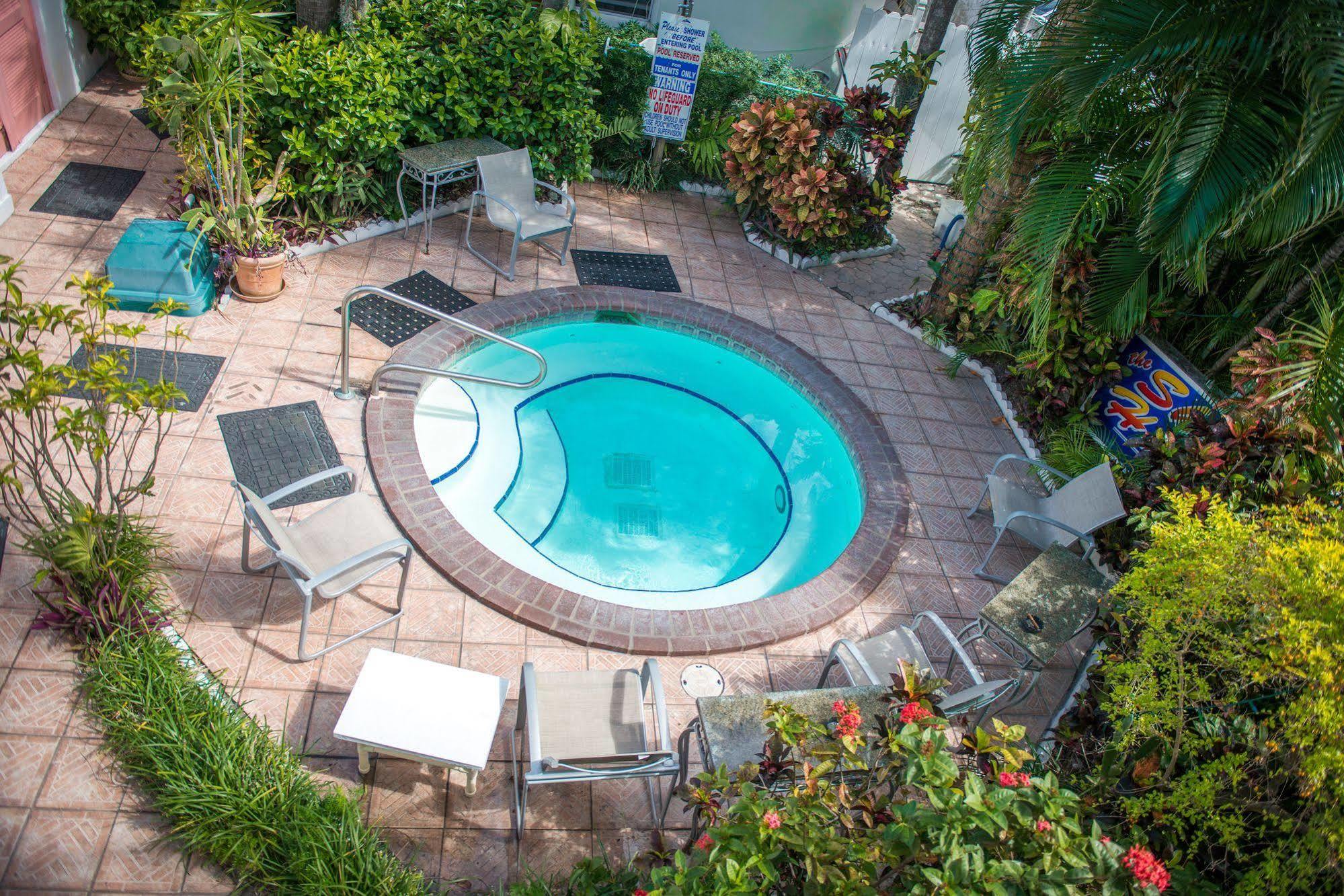 Shore Haven Resort Inn Lauderdale-by-the-Sea Bagian luar foto